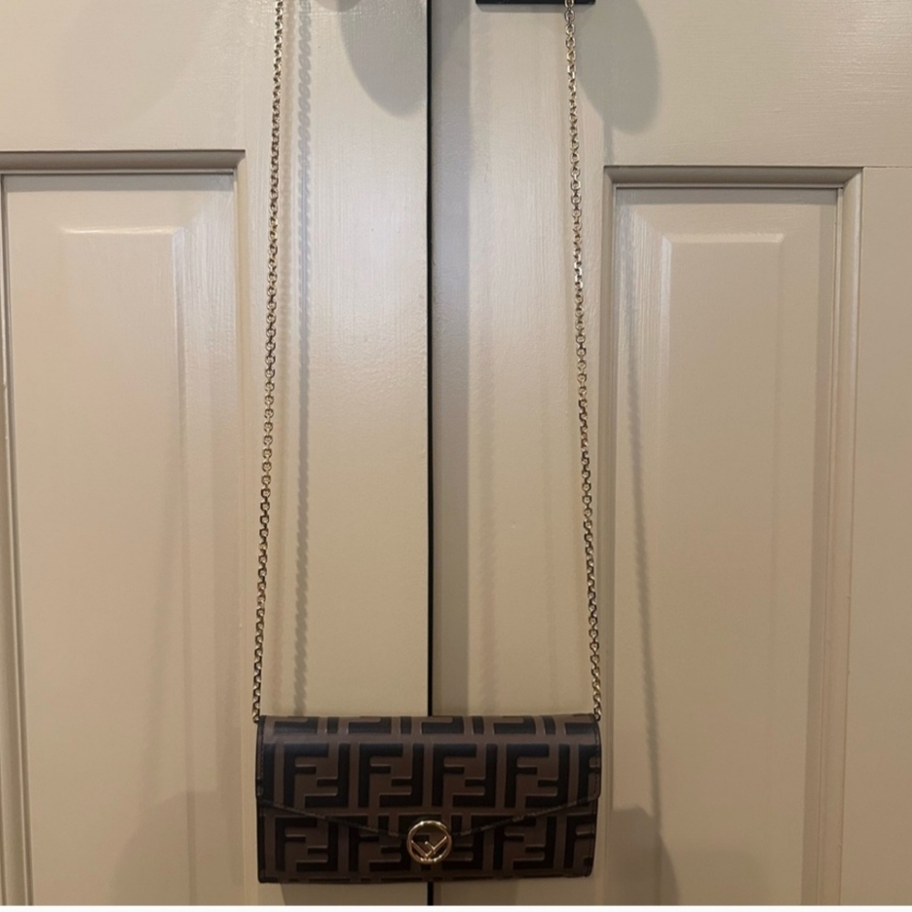 Fendi Black and Brown Logo Clutch - Picture 13 of 13